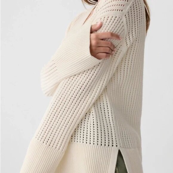 GAP Bainbridge Blue Relaxed Crochet V-Neck Sweater/NWT/S - Picture 7 of 16